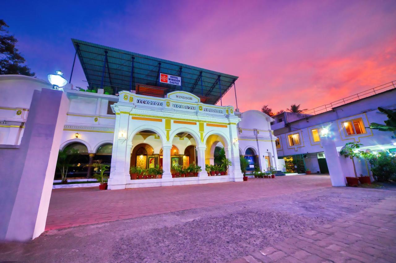 โรงแรมวินด์เซอร์ คาสเซิล ซาเลม ภายนอก รูปภาพ