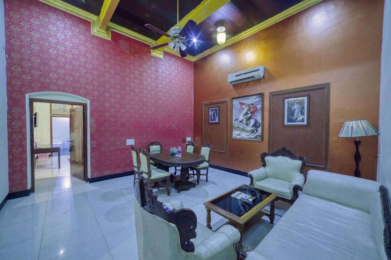 โรงแรมวินด์เซอร์ คาสเซิล ซาเลม ภายนอก รูปภาพ
